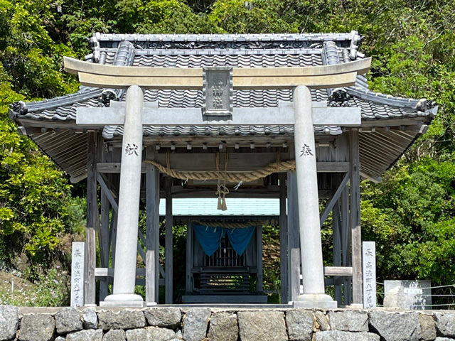 白石龍神社